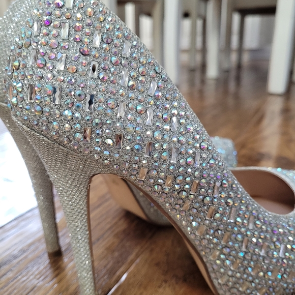 Lauren Lorraine Bella silver heels - Picture 12 of 16